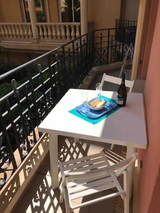Victoria Palace - 2 Pieces - Piscine - Parking Apartment Menton